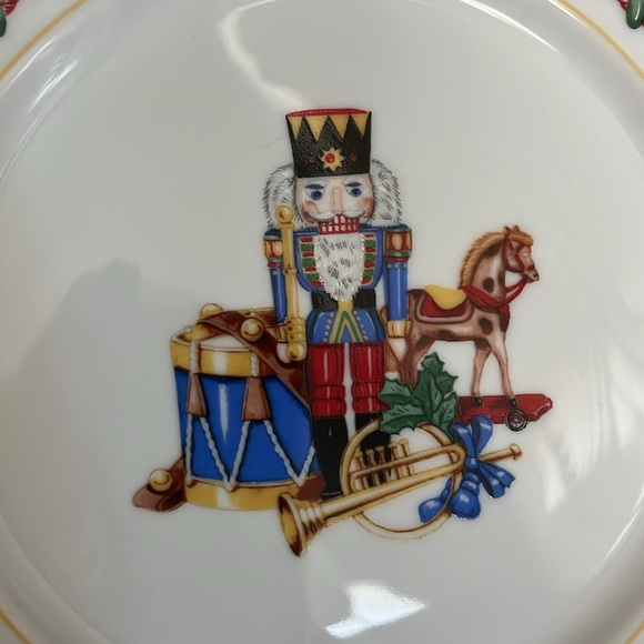 Block Spal Portugal “ Whimsy Christmas” Plate - Picture 4 of 5
